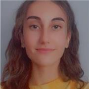 Ragazza diplomata impartisce lezioni di inglese per elementari, medie e superiori